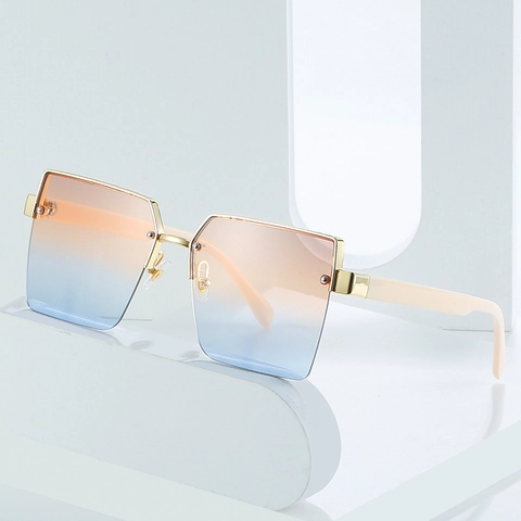 Square Oversized Sunglasses Metal Plastic Frame Gradient Lens UV400 Protection Trendy Fashion Eyewear Women
