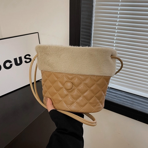 Eimer Tasche Gestepptes PU Leder Und Kunstpelz Plüsch Patchwork Umhängetasche Für Frauen Retro