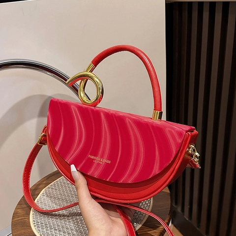 Sac Bandoulière Demi-Lune Femme Cuir PU Texture Vague Poignée Métal Doré Bandoulière Amovible Commuter Mode Élégant Sac À Main