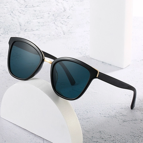 Occhiali Da Sole Cat Eye Retro Per Donne Uomini Montatura PC Ponte Metallico Protezione UV400 Vintage Moda