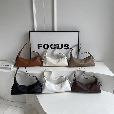Borsa Sottobraccio Design Di Nicchia Vintage Pelle PU Granulata Borsa A Spalla Con Anelli In Metallo Dorato Minimalista Chic Donna