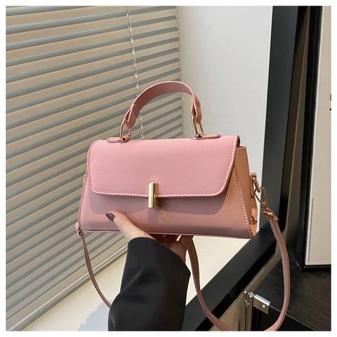 Damen PU Leder Umhängetasche Einfache Kleine Quadratische Handtasche Mit Lock Verschluss Und Verstellbarem Riemen