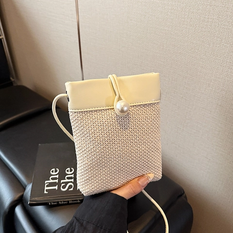 Women Mini Straw Woven Crossbody Bag PU Leather Artificial Pearl Closure Small Phone Pouch Shoulder Purse Summer Beach Casual Style