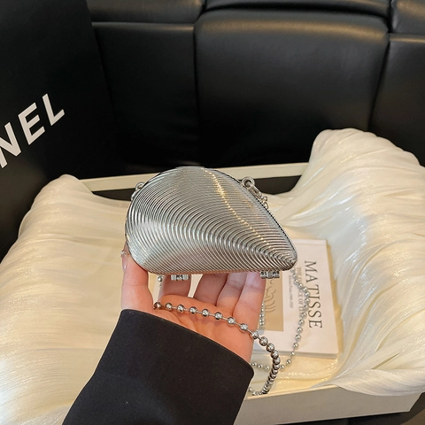 Damen Muschelförmige Metall Abendtasche Gold Silber Plattiert Rippentextur Hartschalen Kette Umhängetasche Für Hochzeit Party Bankett
