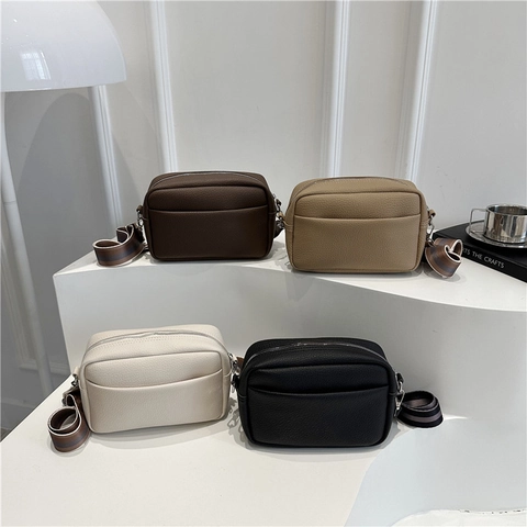 Pebbled PU Leren Crossbodytas Met Brede Gestreepte Band Kleine Vierkante Camera Schoudertas Voor Dames Dagelijks Chic