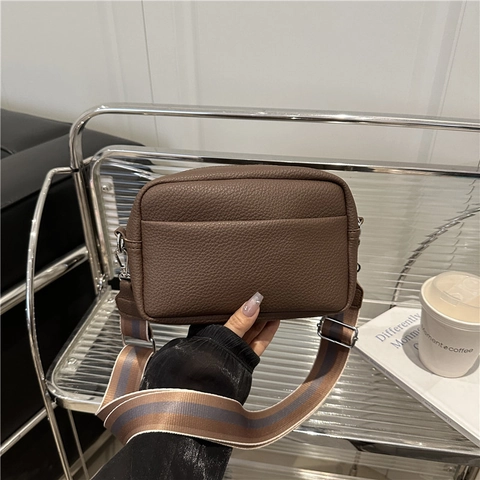 Pebbled PU Leren Crossbodytas Met Brede Gestreepte Band Kleine Vierkante Camera Schoudertas Voor Dames Dagelijks Chic