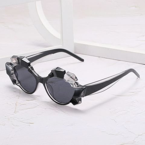 Mode Cat Eye Sonnenbrille Für Damen Unregelmäßiger Geometrischer Polygo Kristallschliff PC Rahmen UV400 Schutz Retro Punk