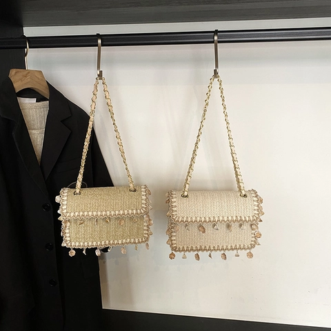 Woven Straw Shoulder Bag Shell Decor Tassel Fringe Metal Chain Strap Bohemian Flap Crossbody Bag Summer Beach Vacation