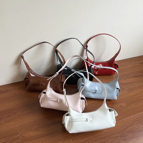 Bolso Baguette de Cuero PU Brillante para Mujer Bolso de Hombro de Color Sólido Con Bolsillos Laterales Bolso de Mano Casual