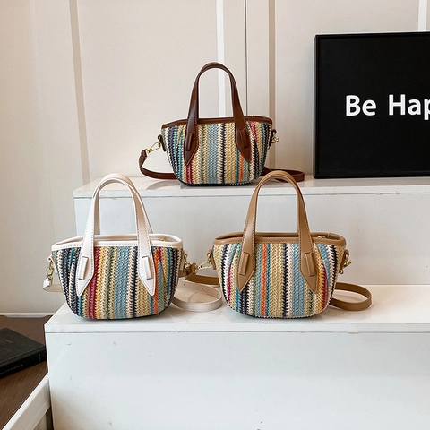 Bunte Gestreifte Gewebte Umhängetasche Mit PU Lederriemen Große Kapazität Sommer Strandurlaub Handtasche Für Damen