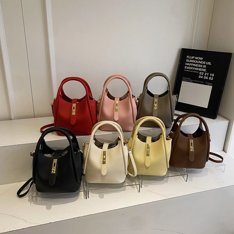 Borsa A Secchiello Da Donna In Pelle PU Grana Litchi Retro Semplice Versatile A Mano Con Chiusura In Metallo Tracolla Rimovibile