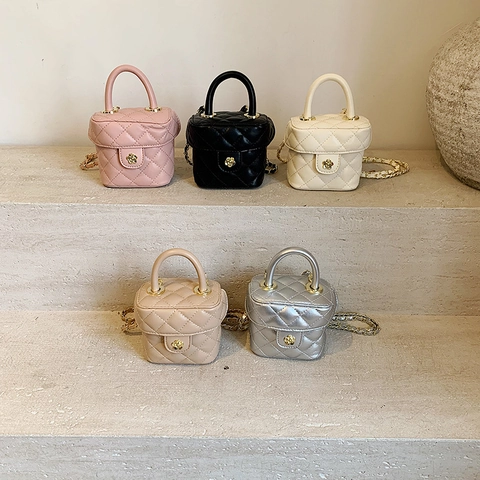 Mini Box Umhängetasche PU Leder Gesteppt Blumenverschluss Kette Elegant Mode Schulter Handtasche Für Damen Mädchen