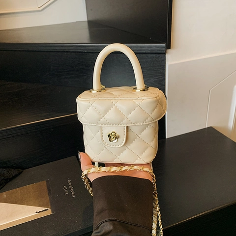 Mini Box Umhängetasche PU Leder Gesteppt Blumenverschluss Kette Elegant Mode Schulter Handtasche Für Damen Mädchen