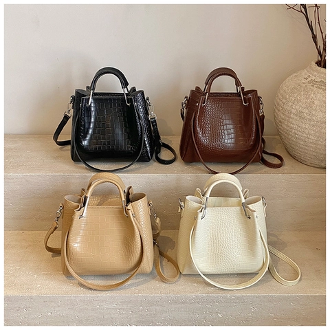 Women Handbag Crocodile Embossed PU Leather Bucket Bag With Top Handle And Adjustable Strap Retro Fashion Crossbody