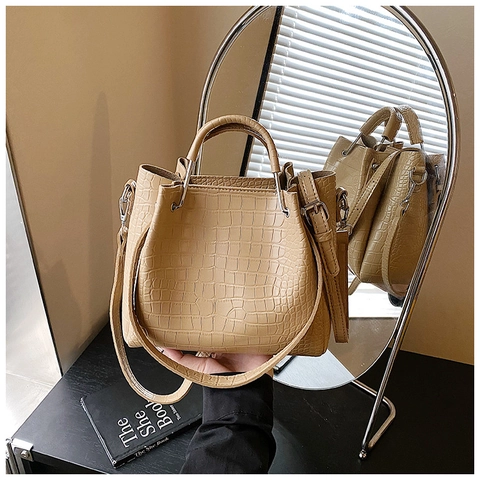 Women Handbag Crocodile Embossed PU Leather Bucket Bag With Top Handle And Adjustable Strap Retro Fashion Crossbody