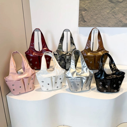 Sac Sous Le Bras En Cuir PU Pour Femmes Avec Oeillets Métalliques Doubles Poches Avant Style Punk Y2K Sac Hobo