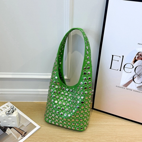Sac Hobo À Rivets Pour Femmes Cuir PU Style Punk Sac À Main Épaule Sous L'aisselle À La Mode