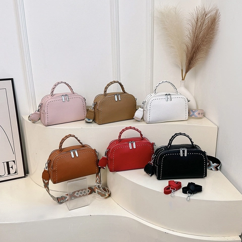 Sac Boston Femme En Cuir PU Avec Rivets Argentés Sac À Main Rétro Bandoulière Large Sangle Géométrique