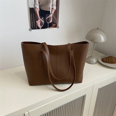 Large Capacity Tote Bag PU Leather Retro Simple Shoulder Handbag With Stitching For Women Work Commute