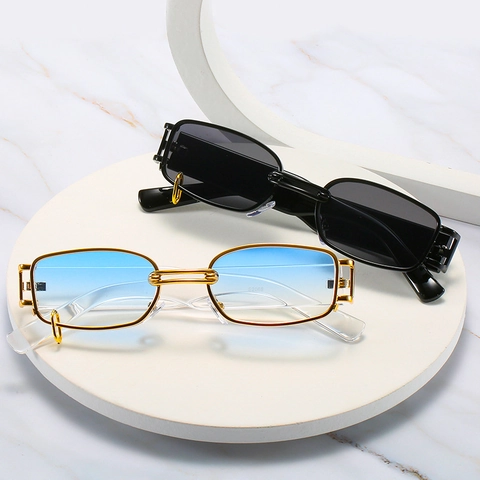 Lunettes De Soleil Rectangulaires Pour Femmes Hommes Vintage Cadre Carré Protection UV400 PC AC Verre Avec Anneau Métallique