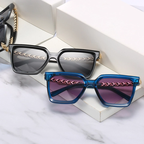 Lunettes De Soleil Carrées Surdimensionnées Protection UV Monture PC Branches Métalliques Texturées Mode Femmes
