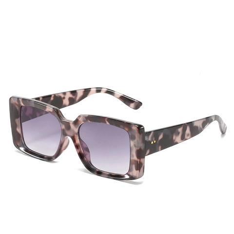 Oversized Square Sunglasses UV400 Protection PC Frame AC Lens Vintage Rivet Fashion Trendy Eyewear For Women