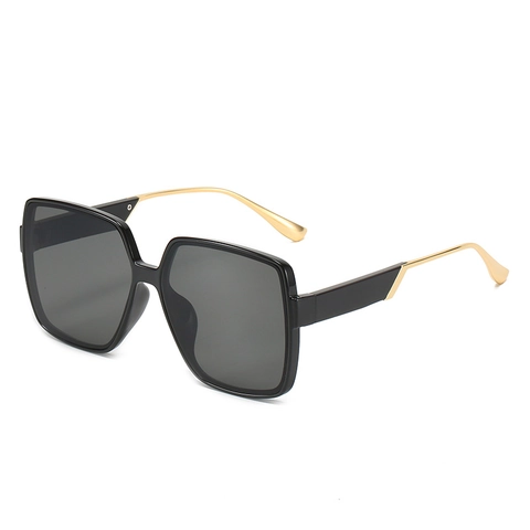 Oversized Square Sunglasses For Women Large Frame UV400 Protection PC Metal Temple Gradient Lens Fashion Travel Vintage