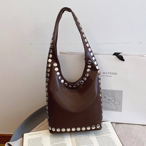 Sac Hobo Vintage Pour Femmes Grande Capacité En Cuir PU Sac À Bandoulière Sous Le Bras Avec Décor De Rivets Argentés Style Punk