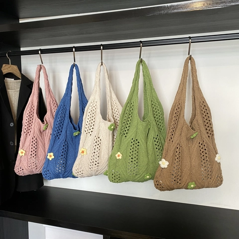 Damen Häkel Strickhandtasche Süße Blumen Dekoration Hohl Aus Große Kapazität Lässige Schulter Einkaufstasche Pastoralen Stil