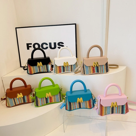 Borsa Intrecciata Righe Colorate Pelle PU Contrasto Borsa A Spalla Con Fibbia In Metallo M Dorata Tracolla Per Donne