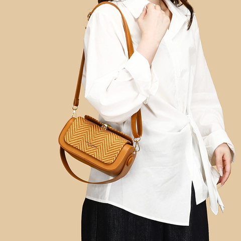 Borsa Tracolla Donna Pelle PU Trama Spina Pesce Chiusura Conchiglia Metallo Pattina Elegante Borsa Spalla Piccola