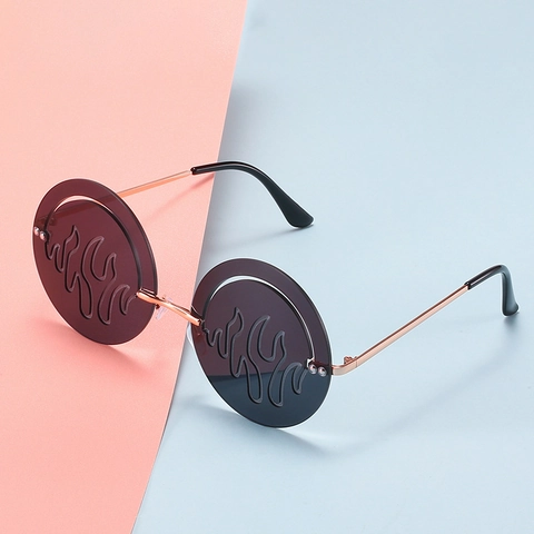 Round Sunglasses Metal Frame Hollow Flame Pattern UV400 Protection Punk Hip Hop Style Eyewear Women