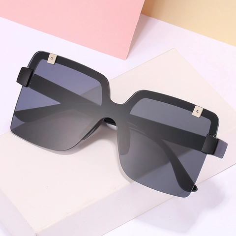 Oversized Vierkante Zonnebril Voor Dames UV400 Bescherming Mode Gradiënt Lens PC Frame Vintage Brillen