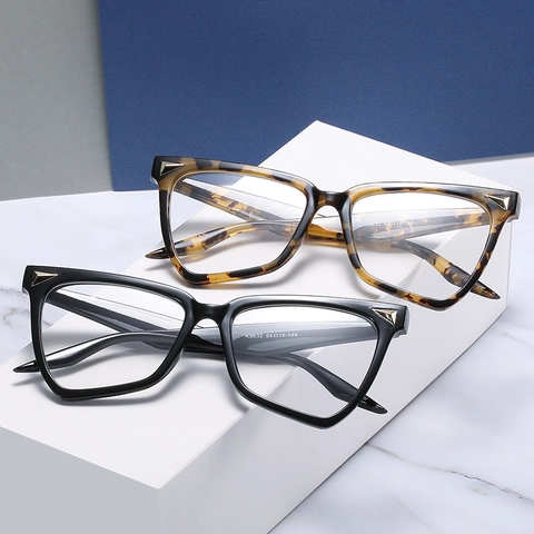 Occhiali Cat Eye Anti Luce Blu Montatura In PC Retrò Con Decorazione A Triangolo In Metallo Occhiali Da Vista Per Donna