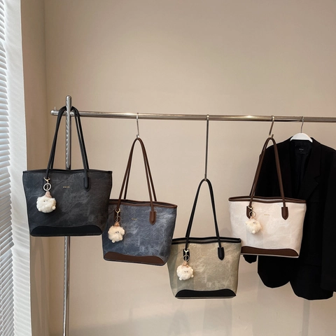Borsa Tote Da Donna Alla Moda Grande Capacità Pelle PU Tessuto Giunzione Pendolare Borsa A Spalla Sotto L'ascella Con Ciondolo