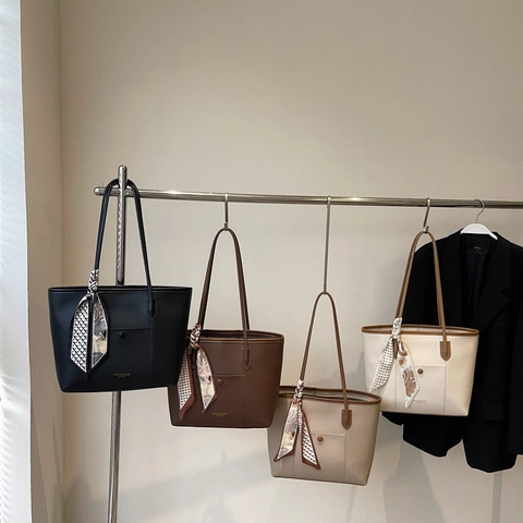 Damen Tote Bag Große Kapazität PU Leder Minimalistische Schultertasche Mit Satinnschal Dekor Vorder Tasche Reißverschluss Pendeln
