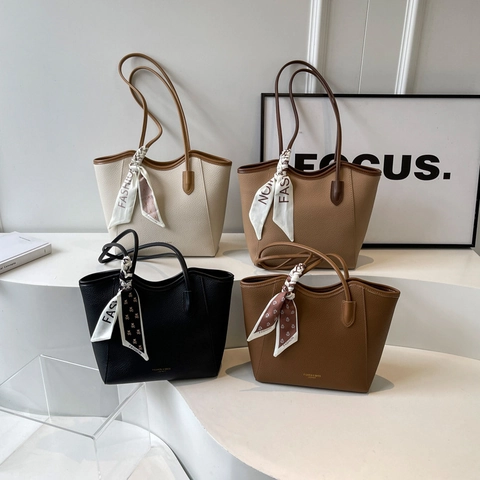Women Large Capacity PU Leather Tote Bag With Scarf Elegant Lychee Pattern Shoulder Bag For Daily Commute Casual Fashion
