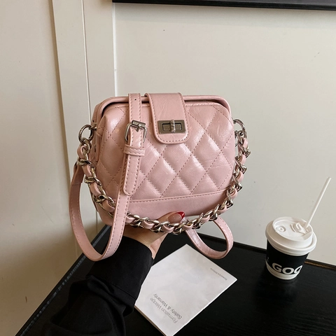Quilted Chain Bag PU Leather Elegant Square Crossbody Handbag With Metal Turn Lock For Women