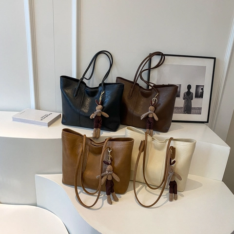 Sac Tote Grande Capacité Cuir PU Style Français Rétro Sac À Main Épaule Navette Avec Porte-Clés Lapin En Peluche Pour Femme