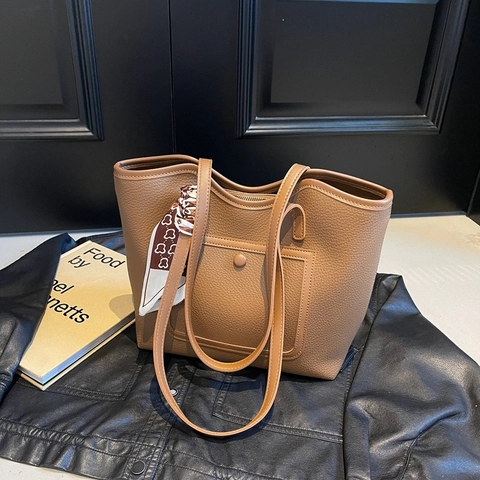 Borsa Tote Grande Capacità Donna Pelle PU Motivo Litchi Borsa A Mano Commuter Con Decorazione Sciarpa Di Raso