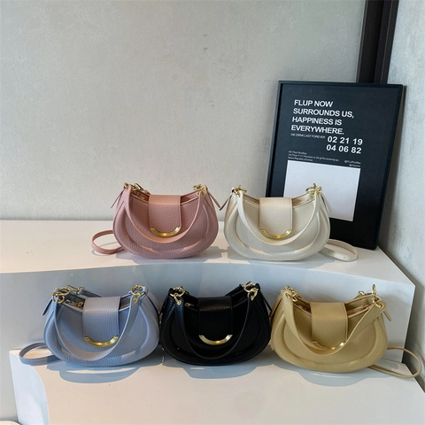 Women Pebbled PU Leather Half Moon Bag Elegant Crescent Shoulder Bag With Gold Metal Buckle Urban Minimalist Saddle Purse