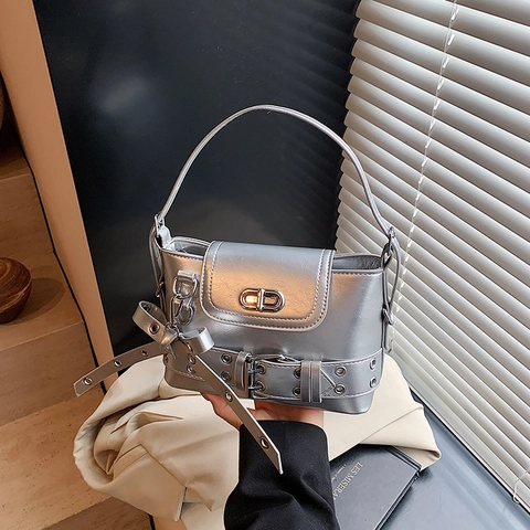 Borsa Da Donna In Pelle PU Lucida Con Cintura Con Occhielli Metallici Stile Punk Y2K Piccola Borsa A Tracolla Quadrata
