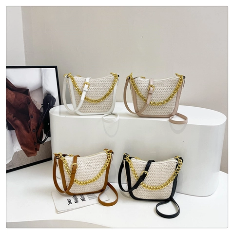 Damen Gewebte Umhängetasche PU Leder Patchwork Halbmondform Mit Grober Goldkette Lässige Mode Schultertasche