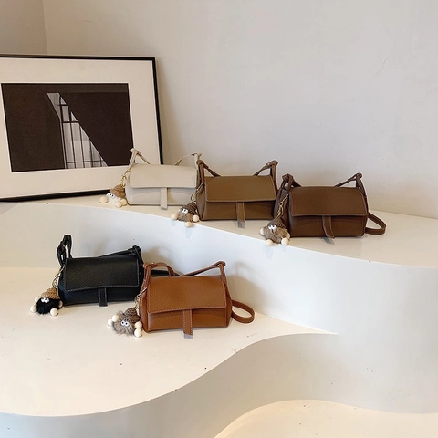 Sac À Bandoulière Minimaliste En Cuir PU Femmes Texture Litchi Petit Sac Carré Couture Contrastée Pendentif En Option