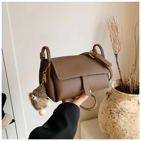 Sac À Bandoulière Minimaliste En Cuir PU Femmes Texture Litchi Petit Sac Carré Couture Contrastée Pendentif En Option