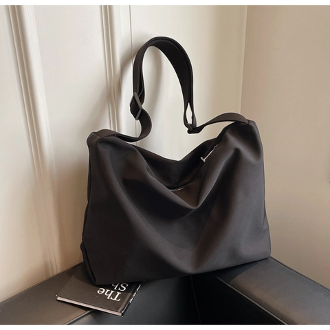Women Large Capacity Nylon Crossbody Bag Minimalist Shoulder Tote With Adjustable Wide Strap Casual Daily Commute
