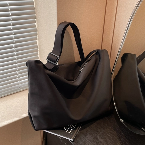 Women Large Capacity Nylon Crossbody Bag Minimalist Shoulder Tote With Adjustable Wide Strap Casual Daily Commute