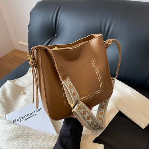 Bolso De Cubo De Cuero PU Retro Para Mujer Bolso De Hombro De Gran Capacidad Con Correa Ancha Bordada