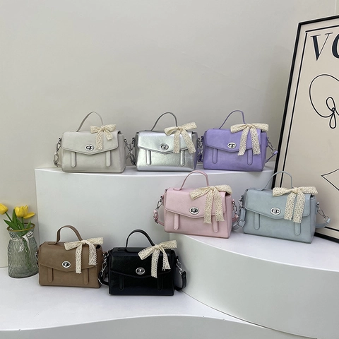 Vintage PU Leather Crossbody Bag With Lace Bow Metal Twist Lock Flap Handle Shoulder Handbag For Women Fashion Elegant