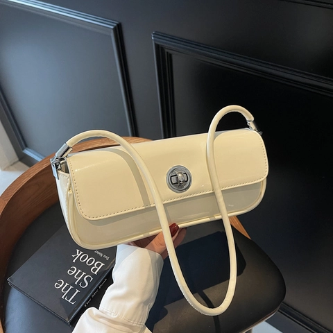 Borsa Baguette Retrò Pelle Verniciata Minimalista Borsa A Spalla Ascellare Chiusura In Metallo Per Donne Colore Solido